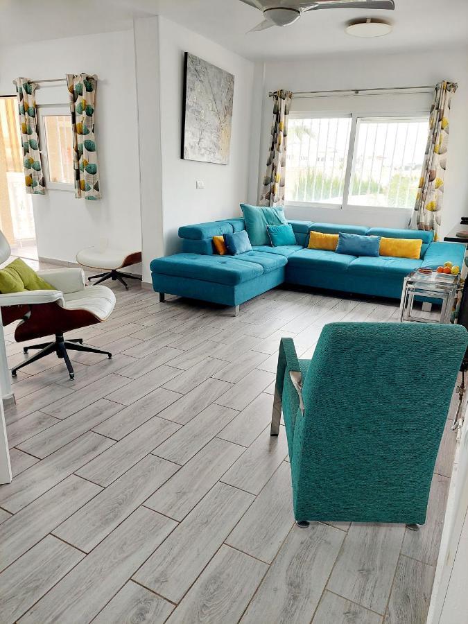 Fabulous Detached Large Villa 5 Bedrooms 3 Bathrooms Backing Onto Villamartin Golf Course Eksteriør bilde