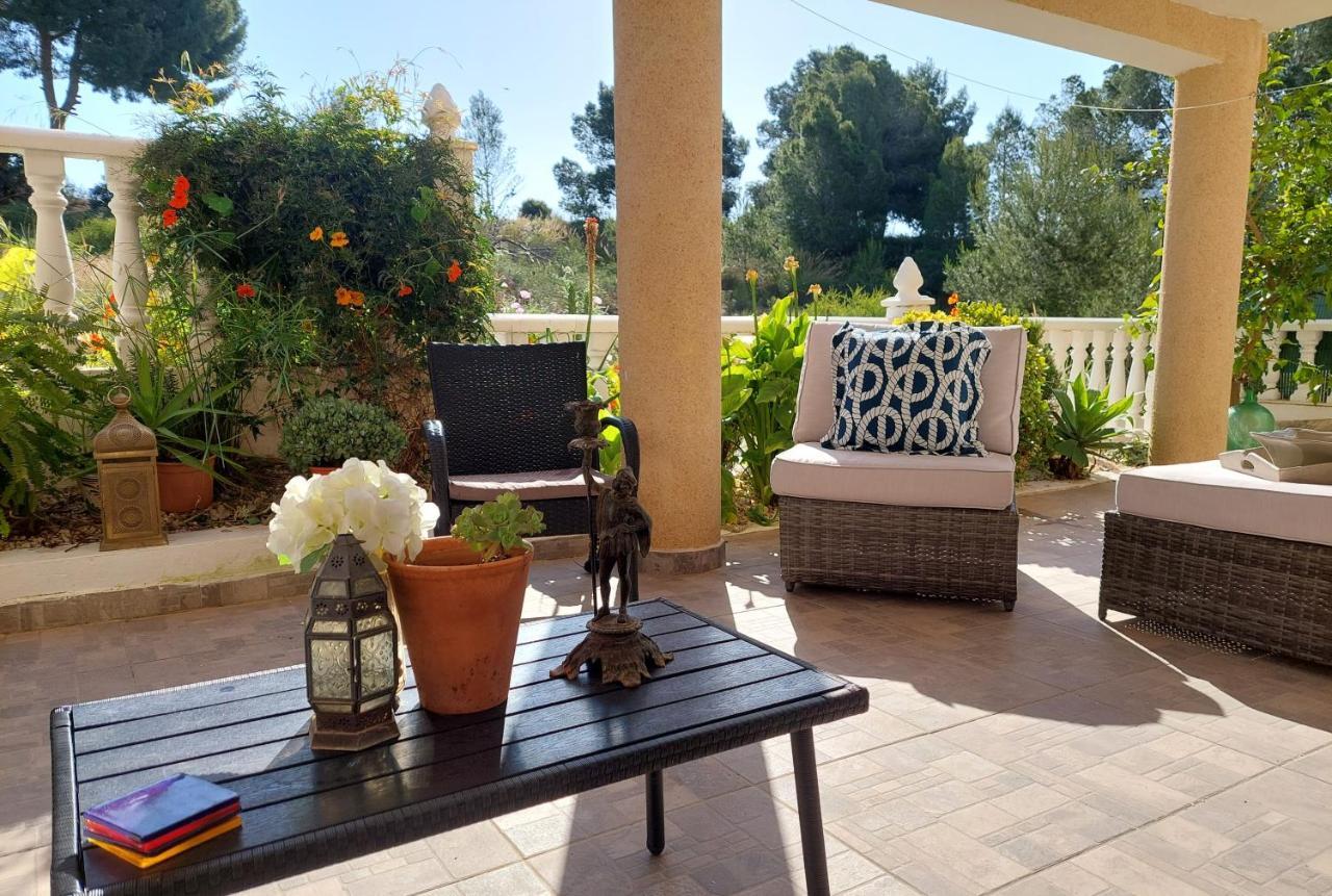 Fabulous Detached Large Villa 5 Bedrooms 3 Bathrooms Backing Onto Villamartin Golf Course Eksteriør bilde