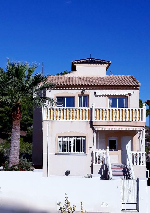 Fabulous Detached Large Villa 5 Bedrooms 3 Bathrooms Backing Onto Villamartin Golf Course Eksteriør bilde