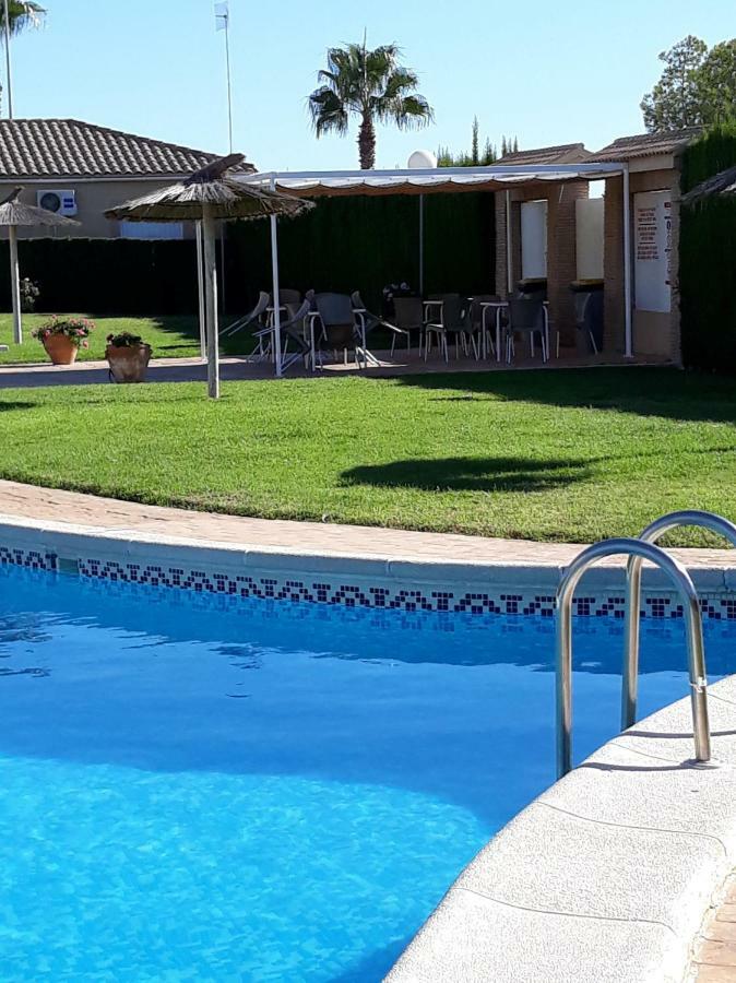Fabulous Detached Large Villa 5 Bedrooms 3 Bathrooms Backing Onto Villamartin Golf Course Eksteriør bilde